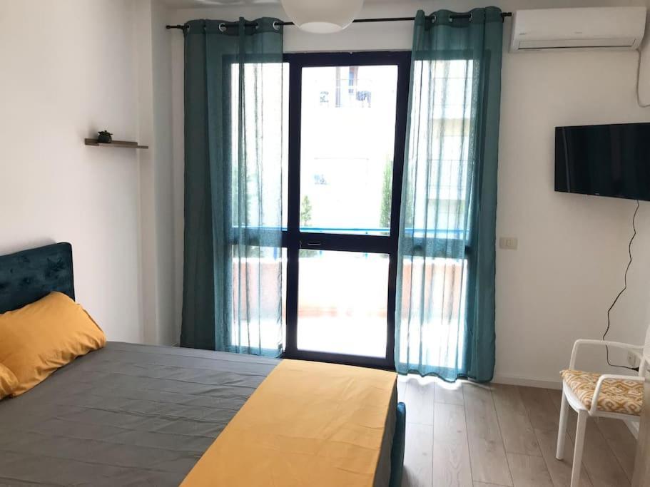 Near The Sea Apartment Голем Екстериор снимка