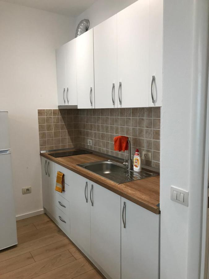 Near The Sea Apartment Голем Екстериор снимка